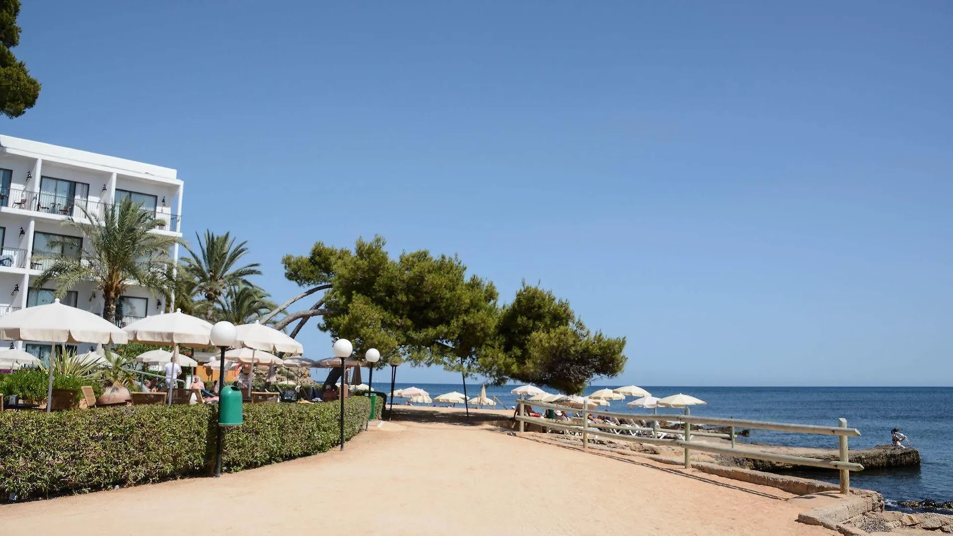 Hotel Catalonia Ses Estaques - Adults Only Santa Eularia des Riu 4*,  Spagna